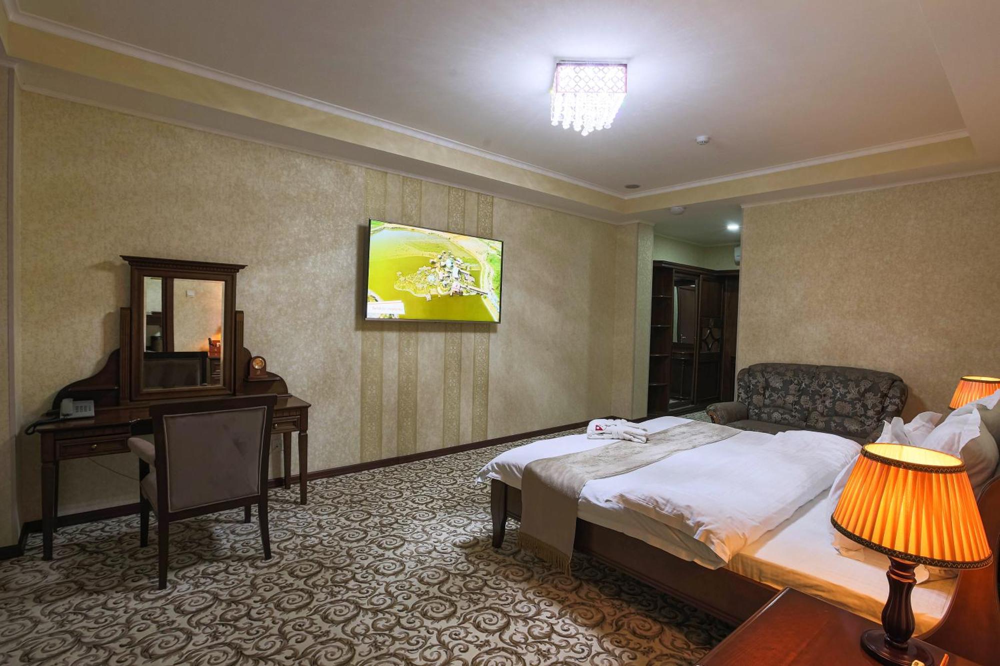 Hotel Zargaron Plaza Buchara Exterior foto