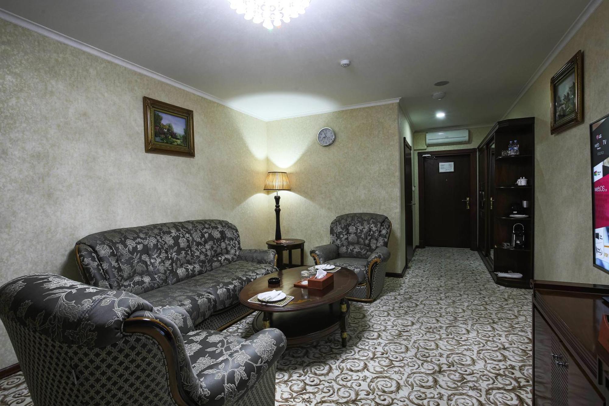 Hotel Zargaron Plaza Buchara Exterior foto