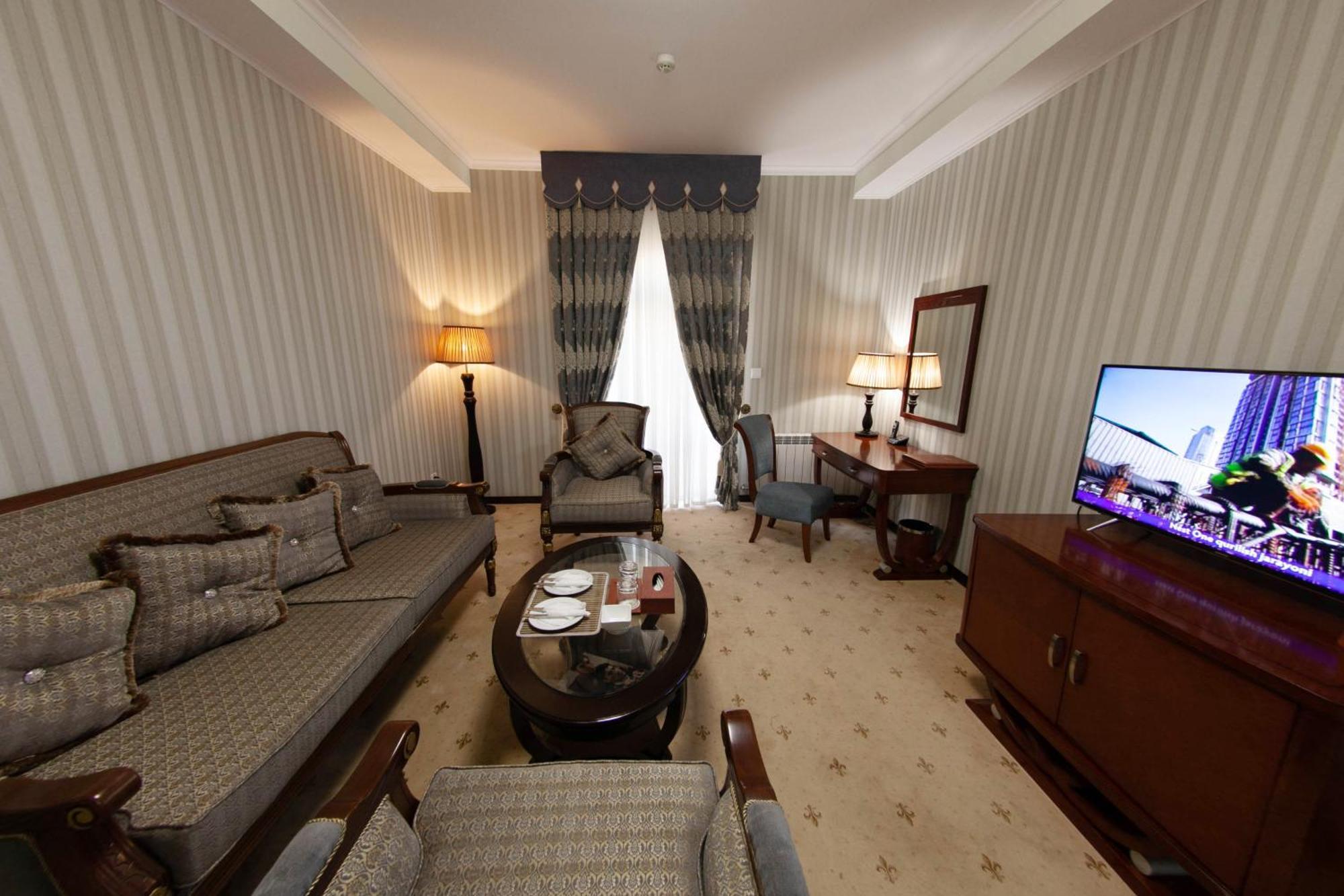 Hotel Zargaron Plaza Buchara Exterior foto