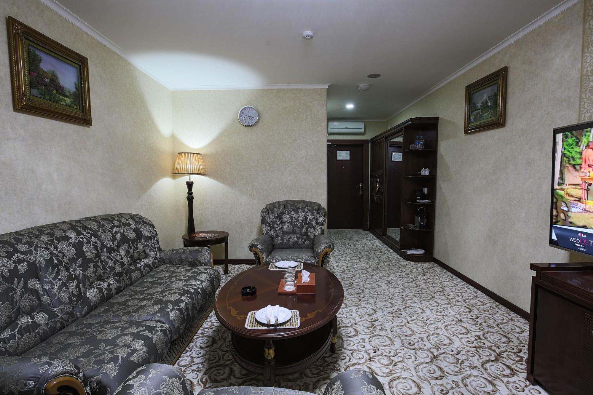 Hotel Zargaron Plaza Buchara Exterior foto