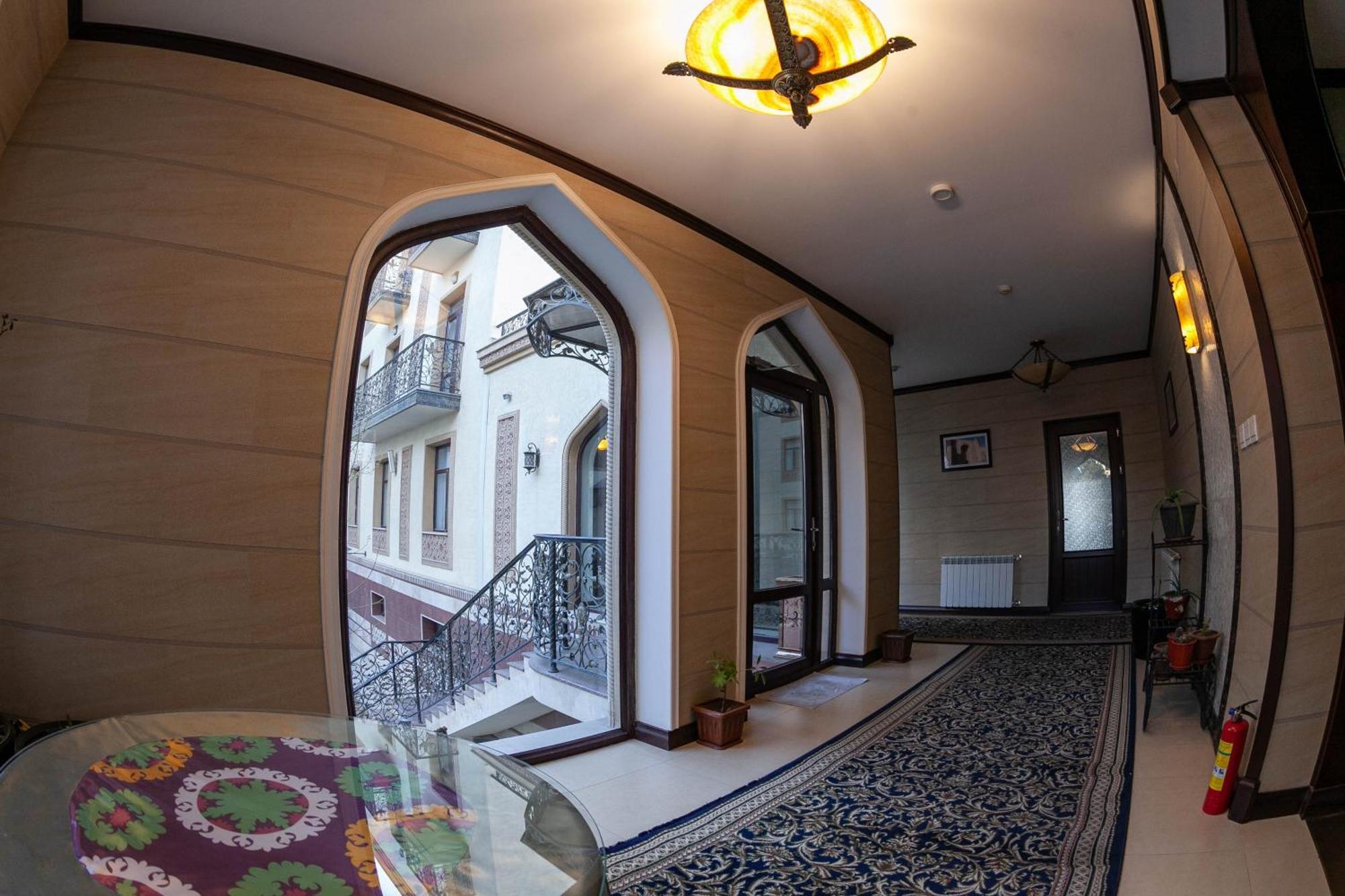Hotel Zargaron Plaza Buchara Exterior foto